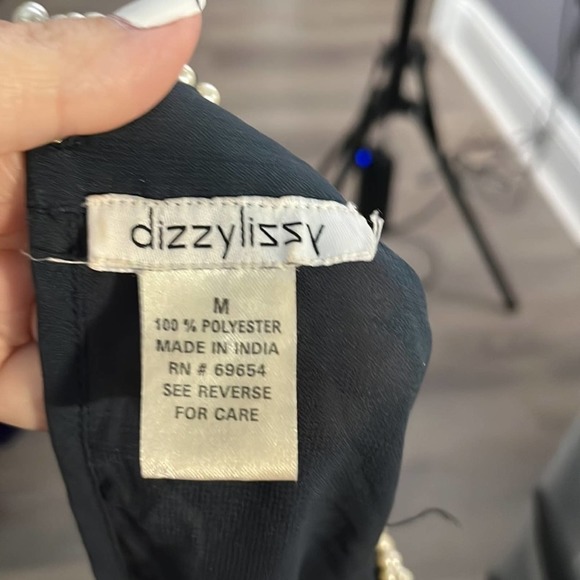 𝅺DIZZY Lizzy Gray Sleeveless Sheer Blouse Pearl Embellished Collar Size Medium - Picture 8 of 9